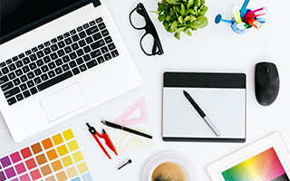 GRAPHIC DESIGNER